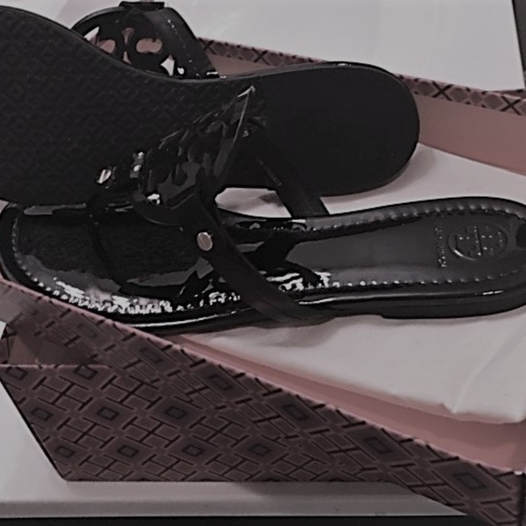 Shoes - Hello  125.00